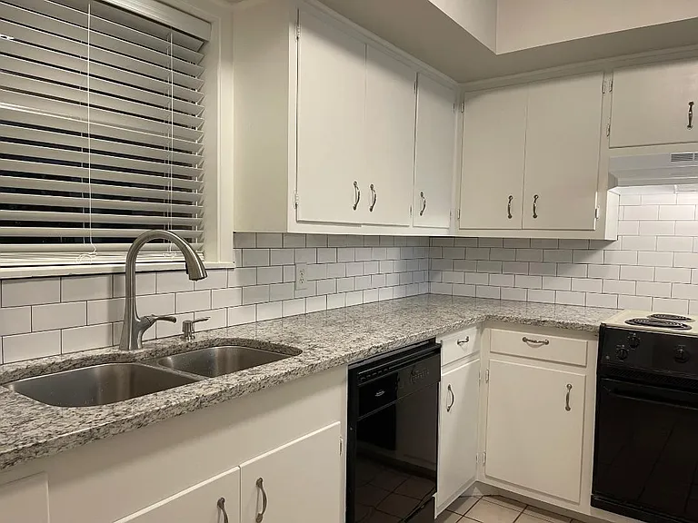 306 Eden Dr #306 — Photo 6