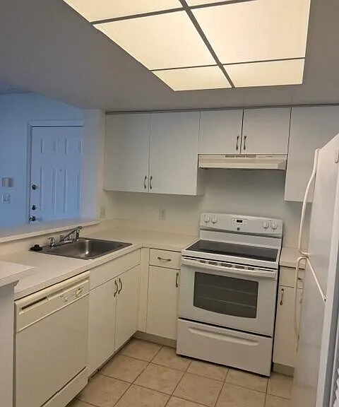 4195 N Haverhill Rd #319 — Photo 5