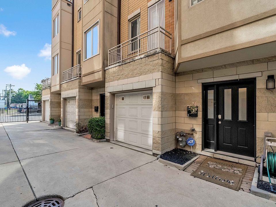 1st image of 3262 W Armitage Ave Unit 3