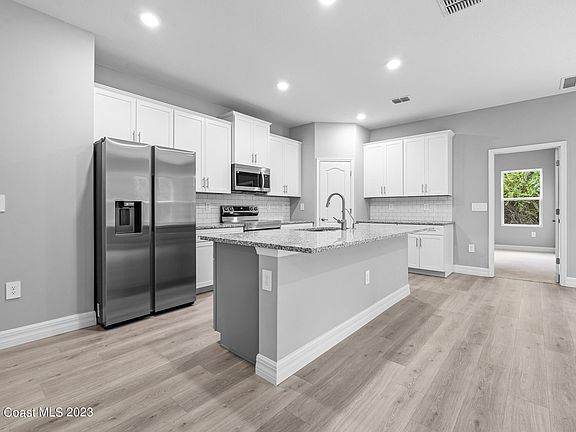 4th image of 1929 Red Bud Cir NW