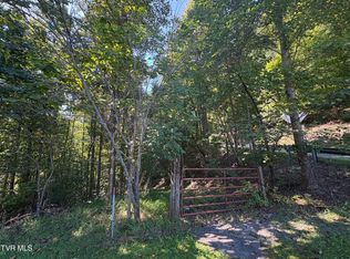 4032 The Lake Rd, Clintwood, VA 24228