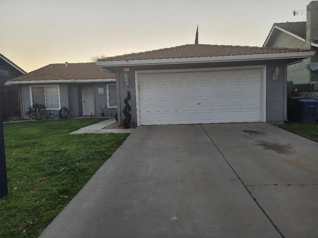 3613 Georgeann Pl photo 1