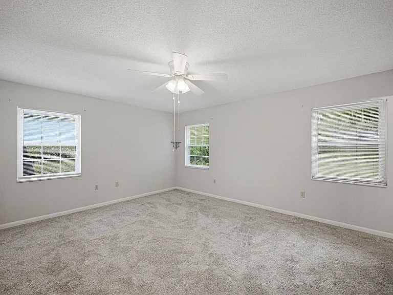 1322 SE 38th Ave — Photo 11