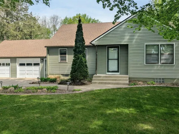 509 31st St NE, Rochester, MN 55906