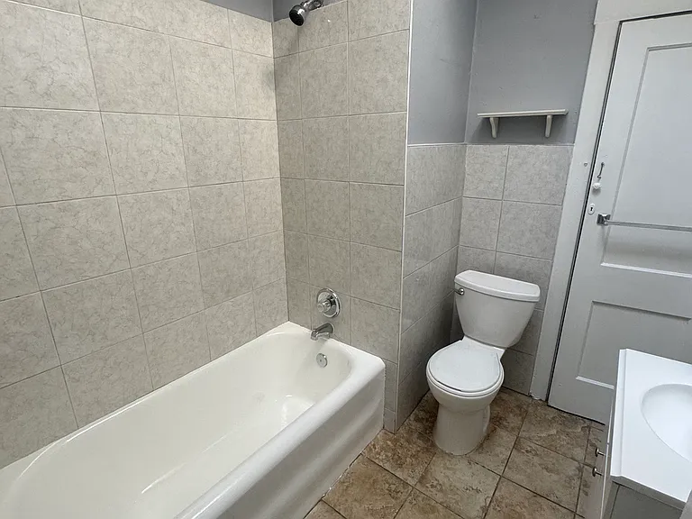 1220 Pratt St #2 — Photo 6