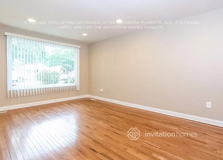 3536 W 80th Pl — Photo 3