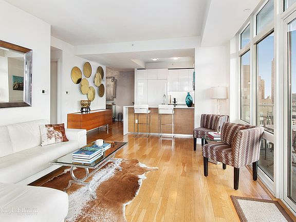 3rd image of 555 W 59th St APT 32C