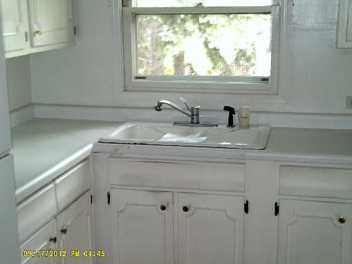 3rd image of 637 Nolan Ave