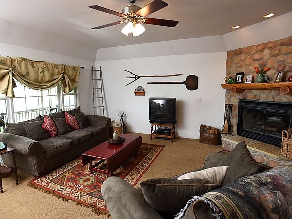 4th image of 153 Shenandoah Ct