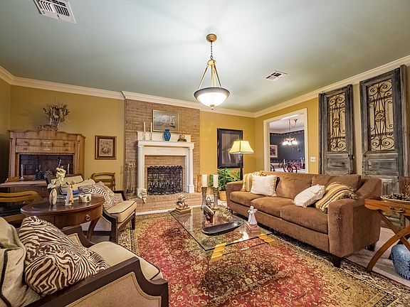 5th image of 4946 Glen Castle Dr