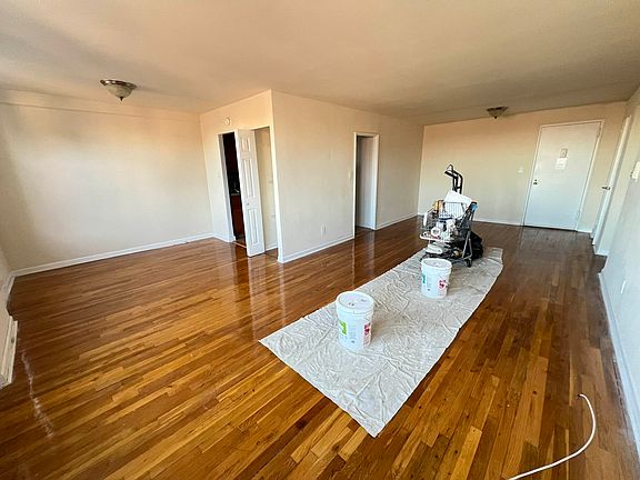 2nd image of 13976 35th Ave #6M