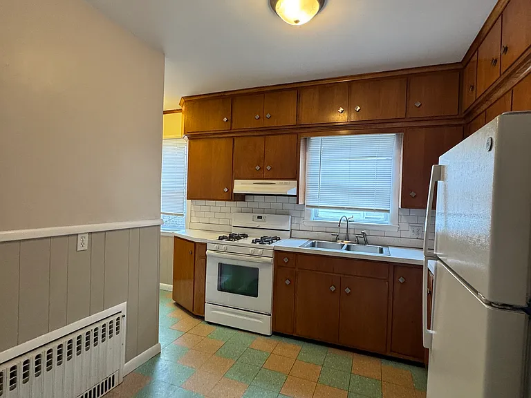 147 Wood St #1 — Photo 16