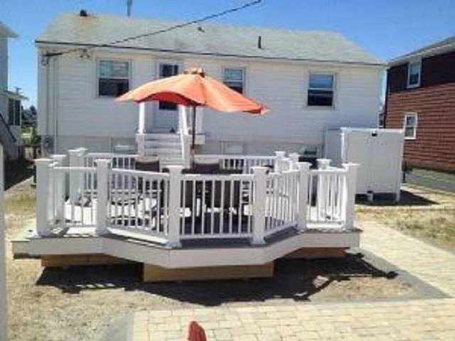 2 bed, 1.0 bath, 900 sqft, $2,500 — Photo 2