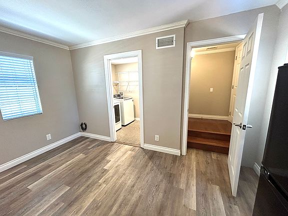 5th image of 6003 Eckleson St