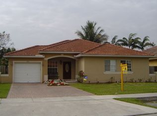 15948 SW 100th Ln, Miami, FL 33196