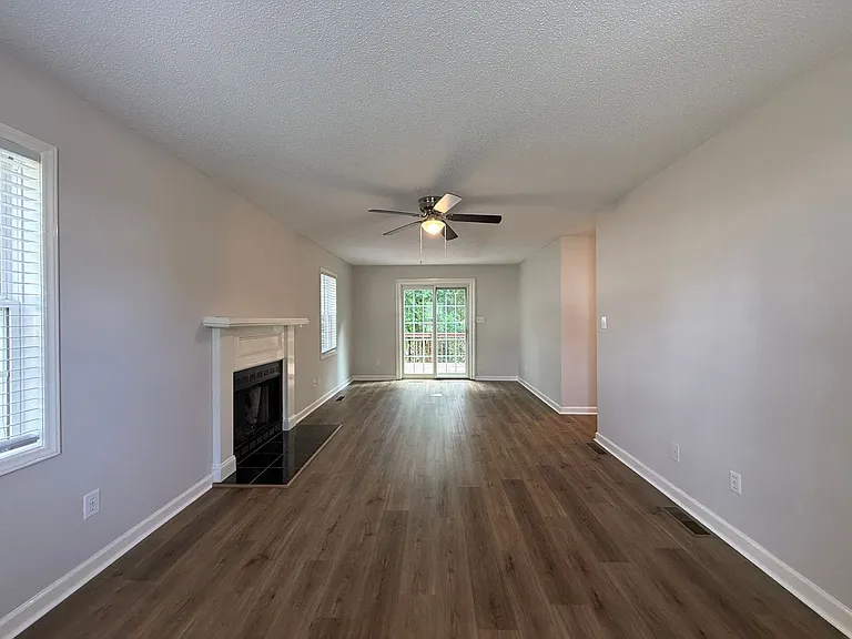 5337 Moss Creek Ln — Photo 6
