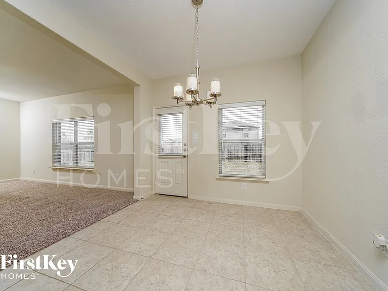 2207 Old Harbor Way — Photo 6