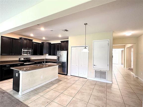 4th image of 15060 Evergreen Oak Loop