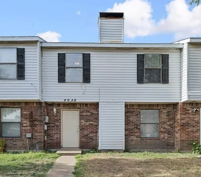 4038 Walnut Park Cir — Photo 1