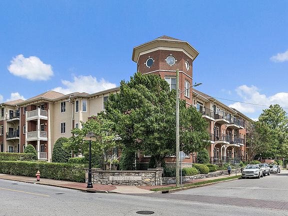 2nd image of 800 Woodland St APT 301