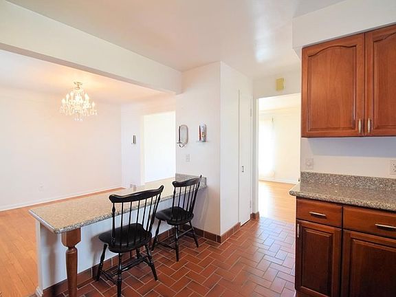 5th image of 7906 Kenton Ave