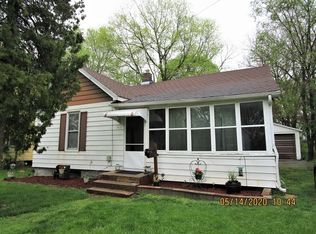 718 College Ave, Dixon, IL 61021