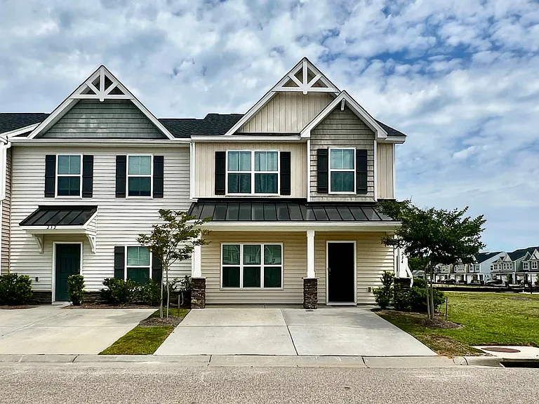 234 Swallowtail Ln — Photo 1