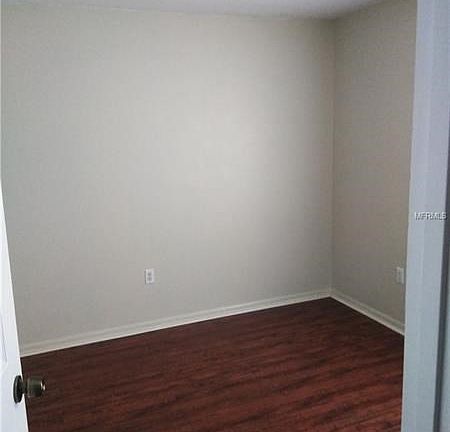 4th image of 2427 Brownwood Dr
