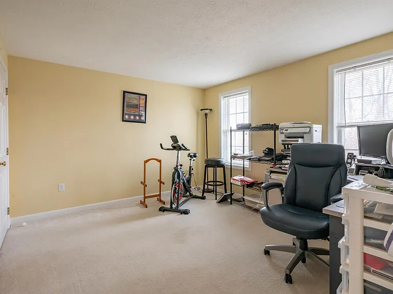 4 Myopia Ln — Photo 24