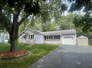 1712 Rutgers Ct, Naperville, IL 60565