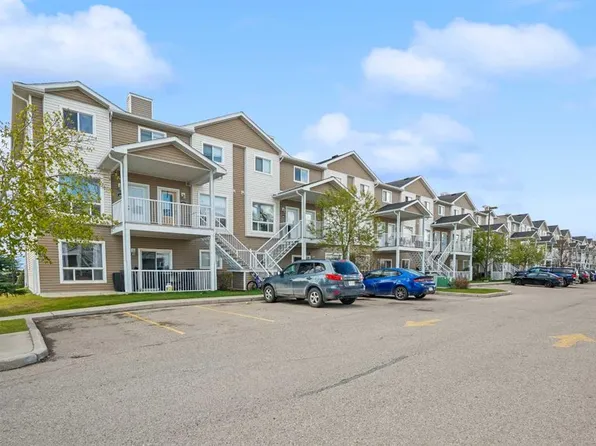 302 E Sunrise Ter NE, High River, AB T1V 0C3