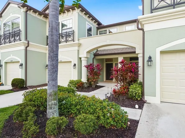 11636 Crowned Sparrow Ln, Tampa, FL 33626