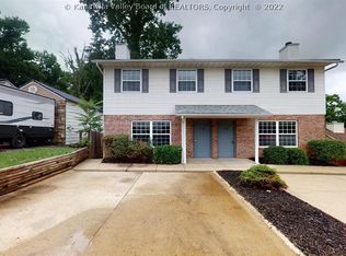 5702 Pinecrest Dr, Huntington, WV 25705