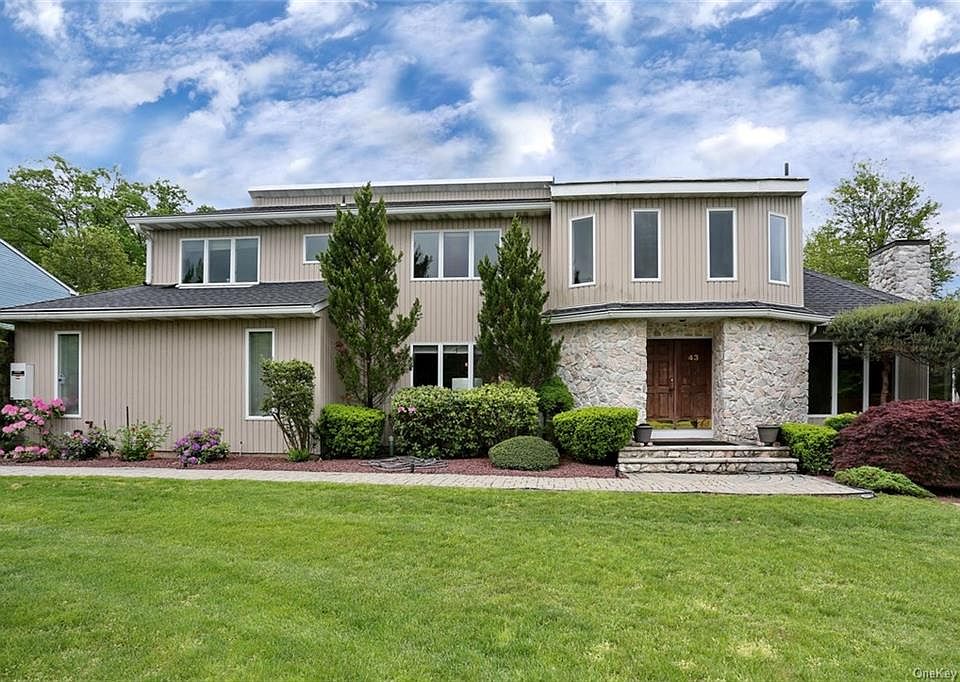 1st image of 43 Lady Godiva Way