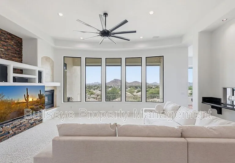 1527 E Villa Maria Dr — Photo 7