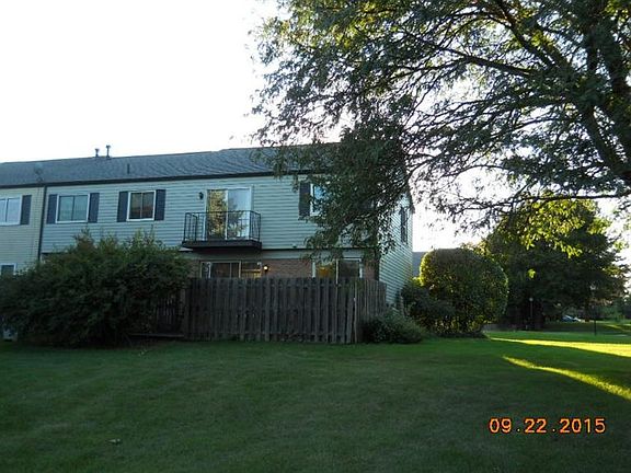 3rd image of 3321 Burbank Dr