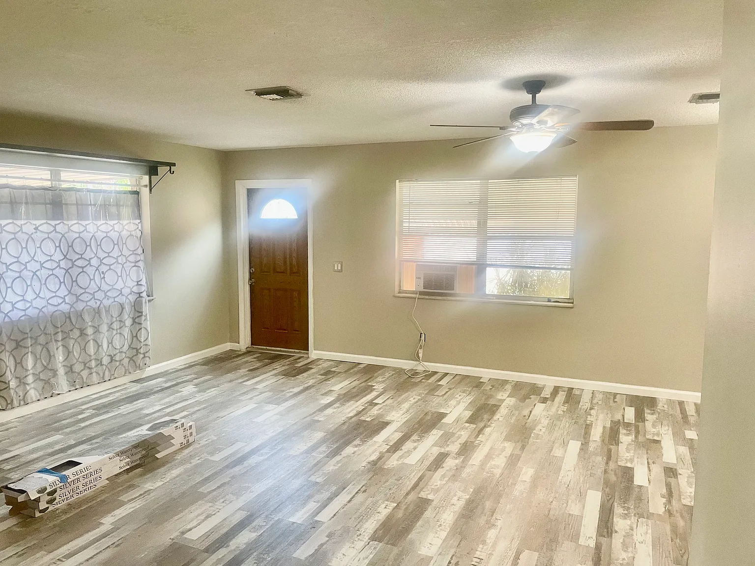 4742 SE Ebbtide Avenue — Photo 3