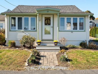 21 Aquidneck Ave, Portsmouth, RI, 02871