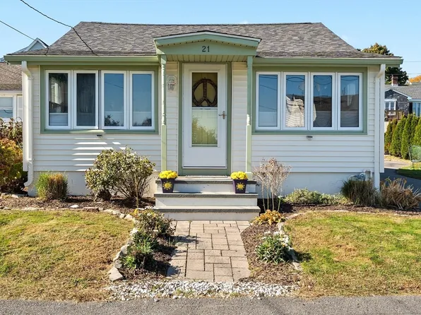 21 Aquidneck Ave, Portsmouth, RI 02871