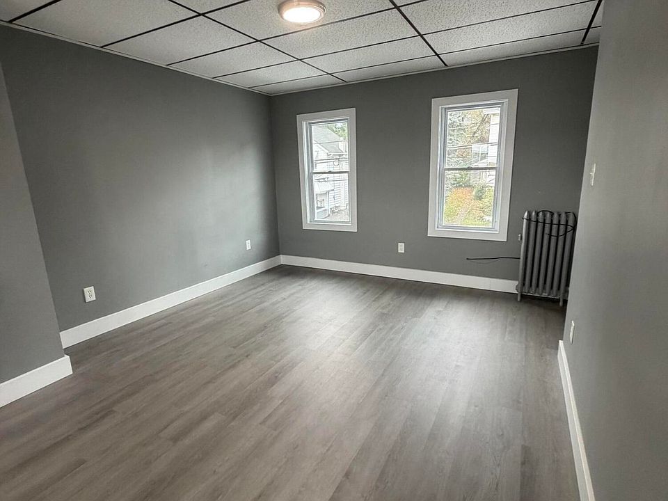2nd image of 401-405 S 9th Ave #1