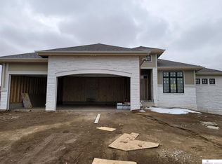 12702 S 74th St, Papillion, NE 68046