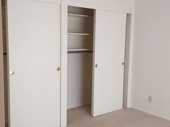 3rd image of 1995 W 2870 S