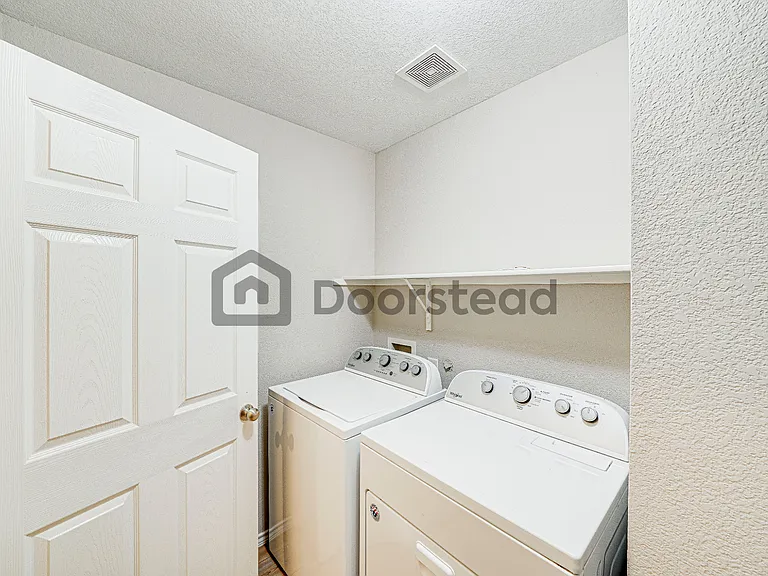 3008 Lakewood Ln — Photo 19