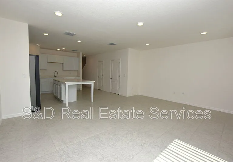 3913 Academia Ave — Photo 10