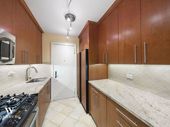 5th image of 400 E 56th St APT 35F