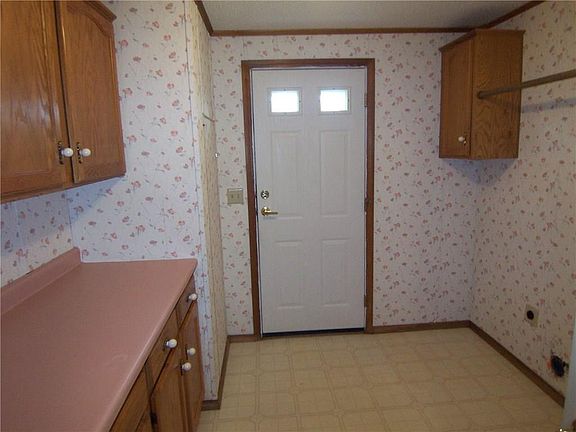 4th image of 6393 Murphy Dr