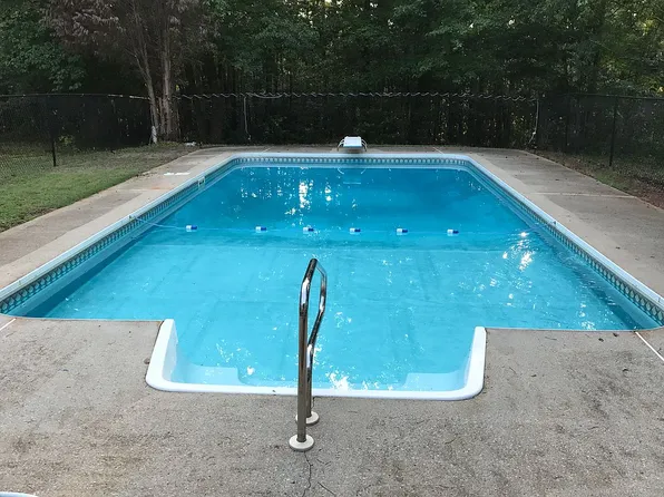 5281 Brookeshire Ct, Douglasville, GA 30135