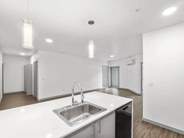 Serenity Apartments — Photo 137