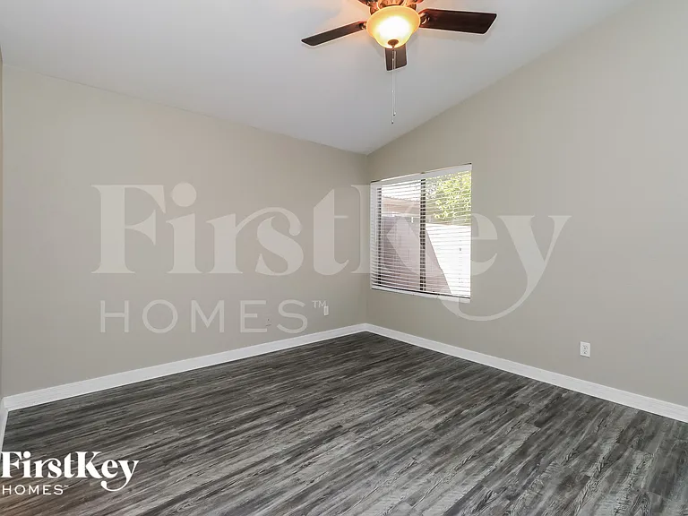 4732 E Mountain Vista Dr — Photo 8
