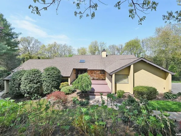 17 Brycewood Drive, Dix Hills, NY 11746